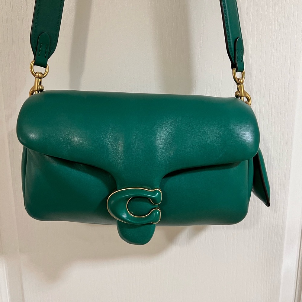 Coach Pillow Tabby 26" handbag - Extremely Rare Emerald /Kelly Green Color